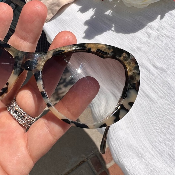 Miu Miu cat eye sunglasses.❤️ - Picture 14 of 17